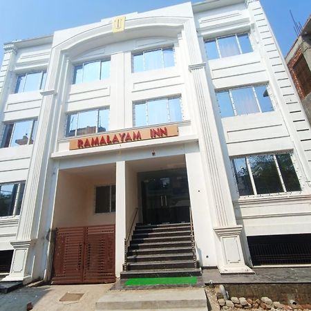 Ramalayam Inn Ayodhya Exterior photo