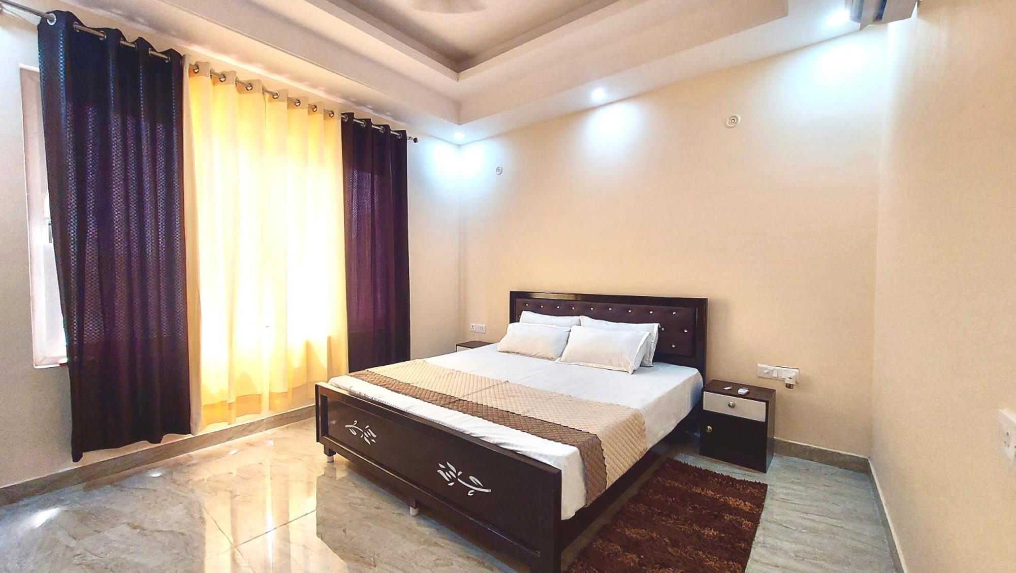 Ramalayam Inn Ayodhya Exterior photo