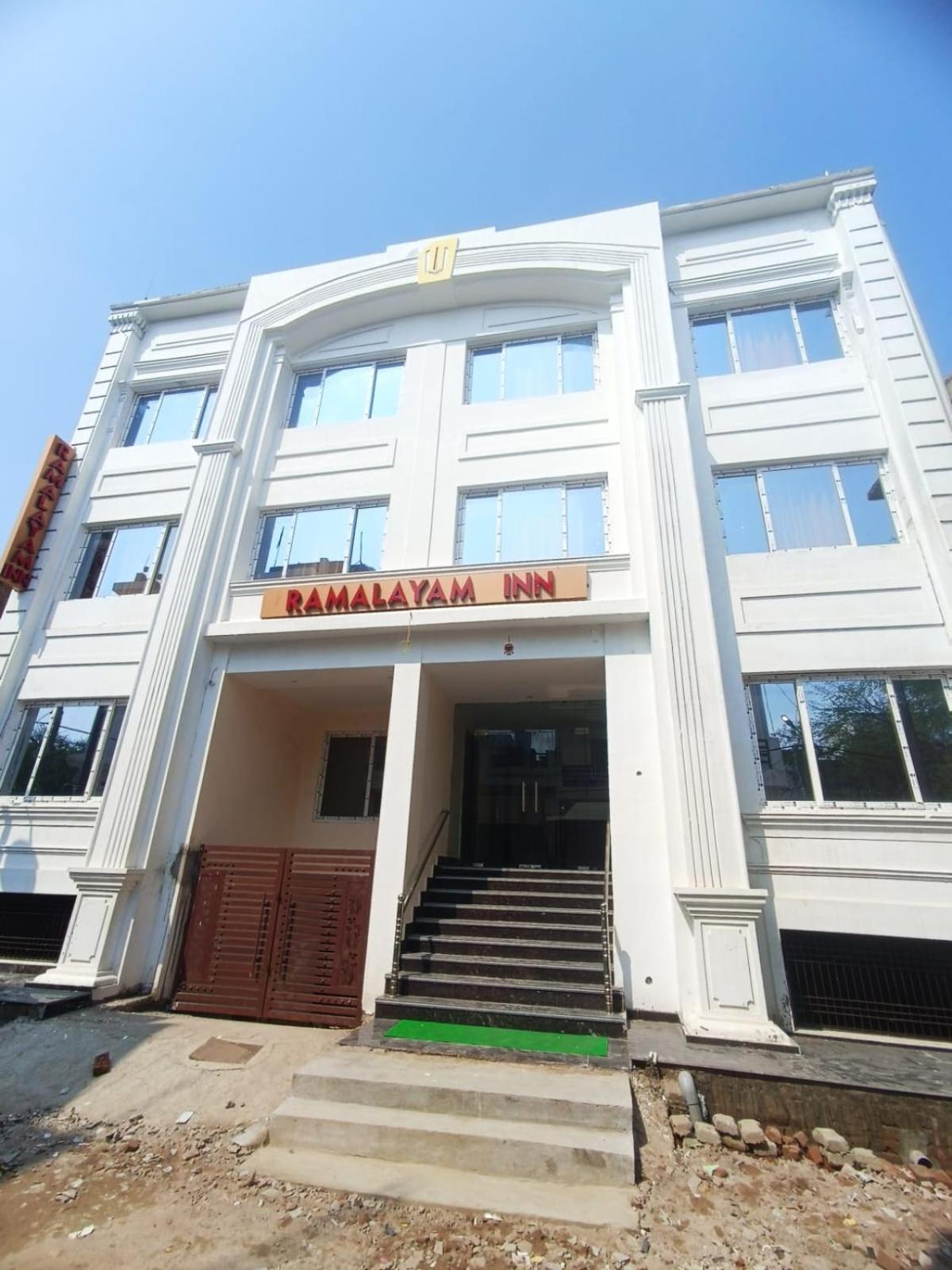 Ramalayam Inn Ayodhya Exterior photo